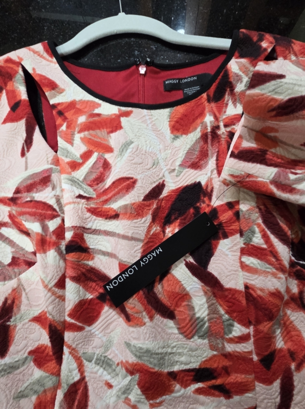 Maggy London Red, Black & White Abstract Print Cutout Sheath Dress - Size 12 - Picture 7 of 12